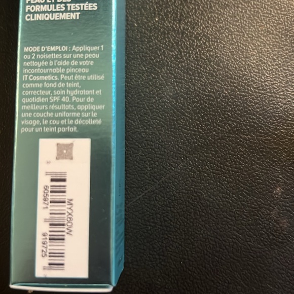 IT Cosmetics Cream Foundation with SPF 40 in Fair/Light - Picture 14 of 15